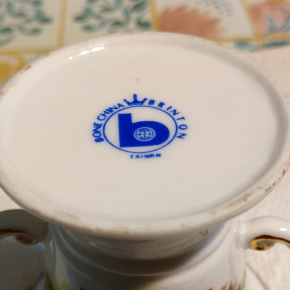 💖 Bone China Vase by Brinton (Taiwan) Roses Both Side & Gold Trim - Picture 4 of 7